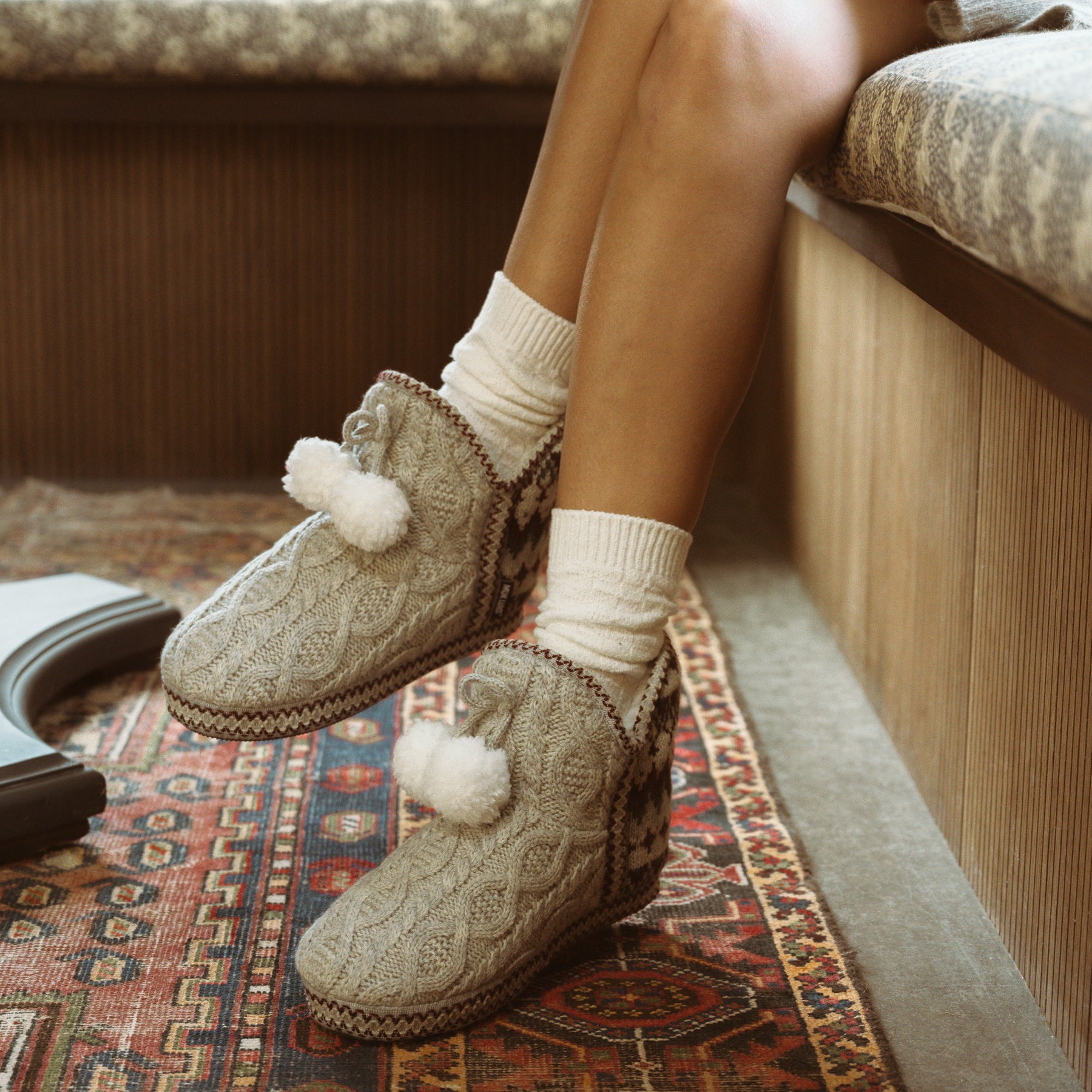 Muk luks amira slipper boots with faux fur lining discount