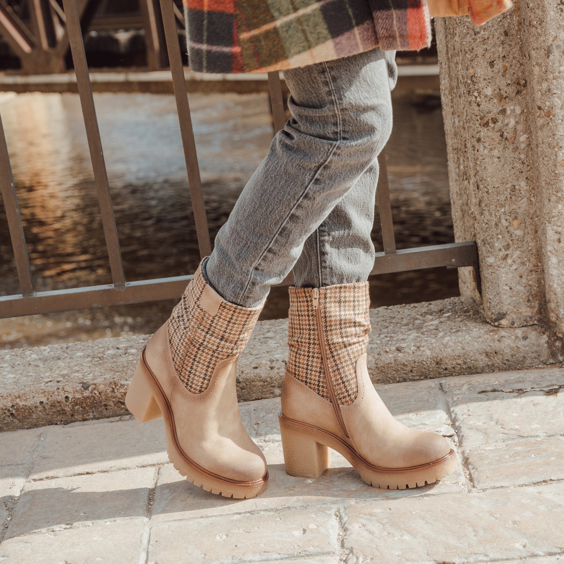 Women s Riser Pop Heeled Boots Houndstooth Camel MUK LUKS